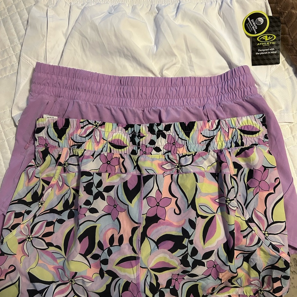 3 pair AVIA athletic women’s XL shorts- new